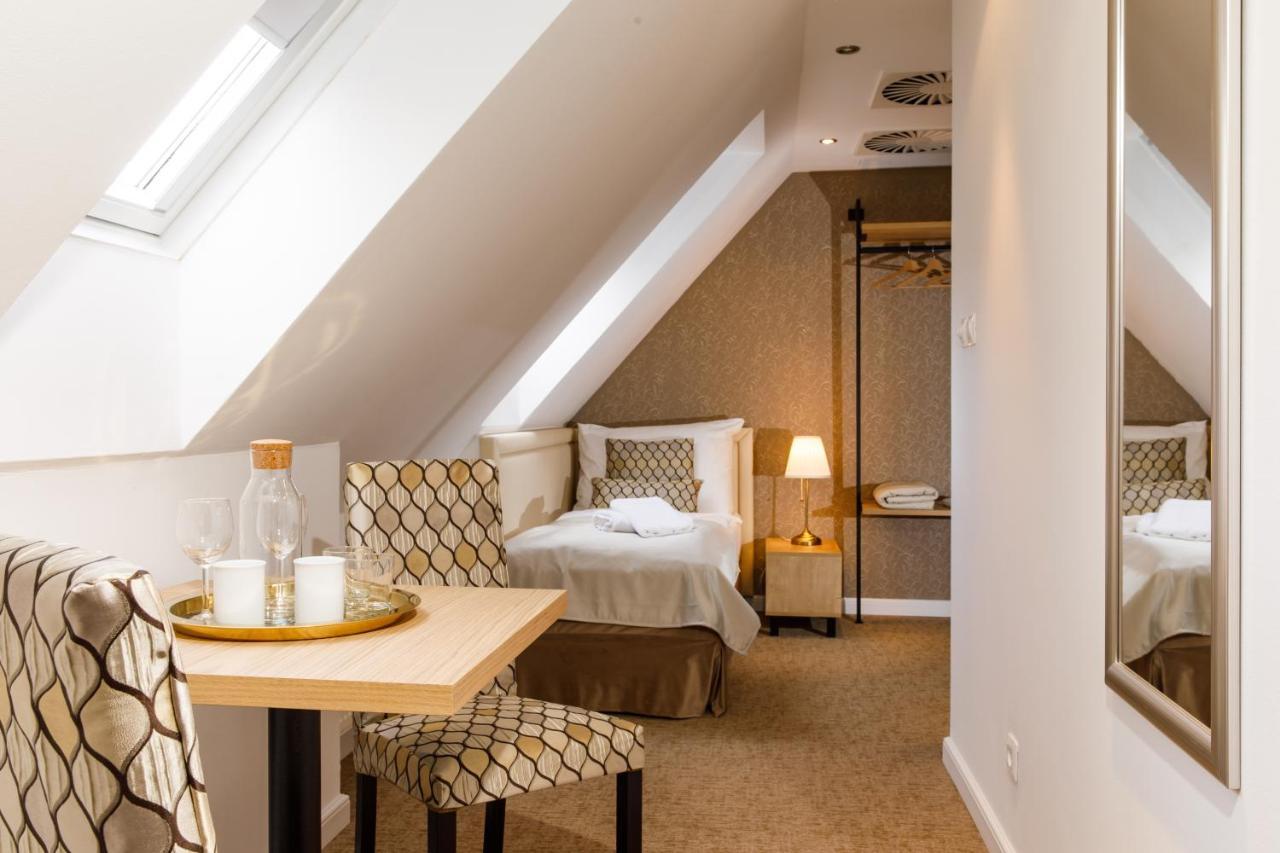 Beigli Hotel & Garden ブラチスラヴァ エクステリア 写真